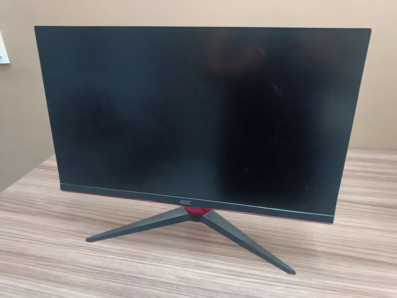Monitor AOC 144hz. Com defeito no display.