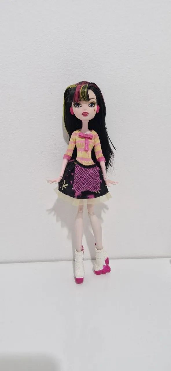 Monster High Draculaura Art Class