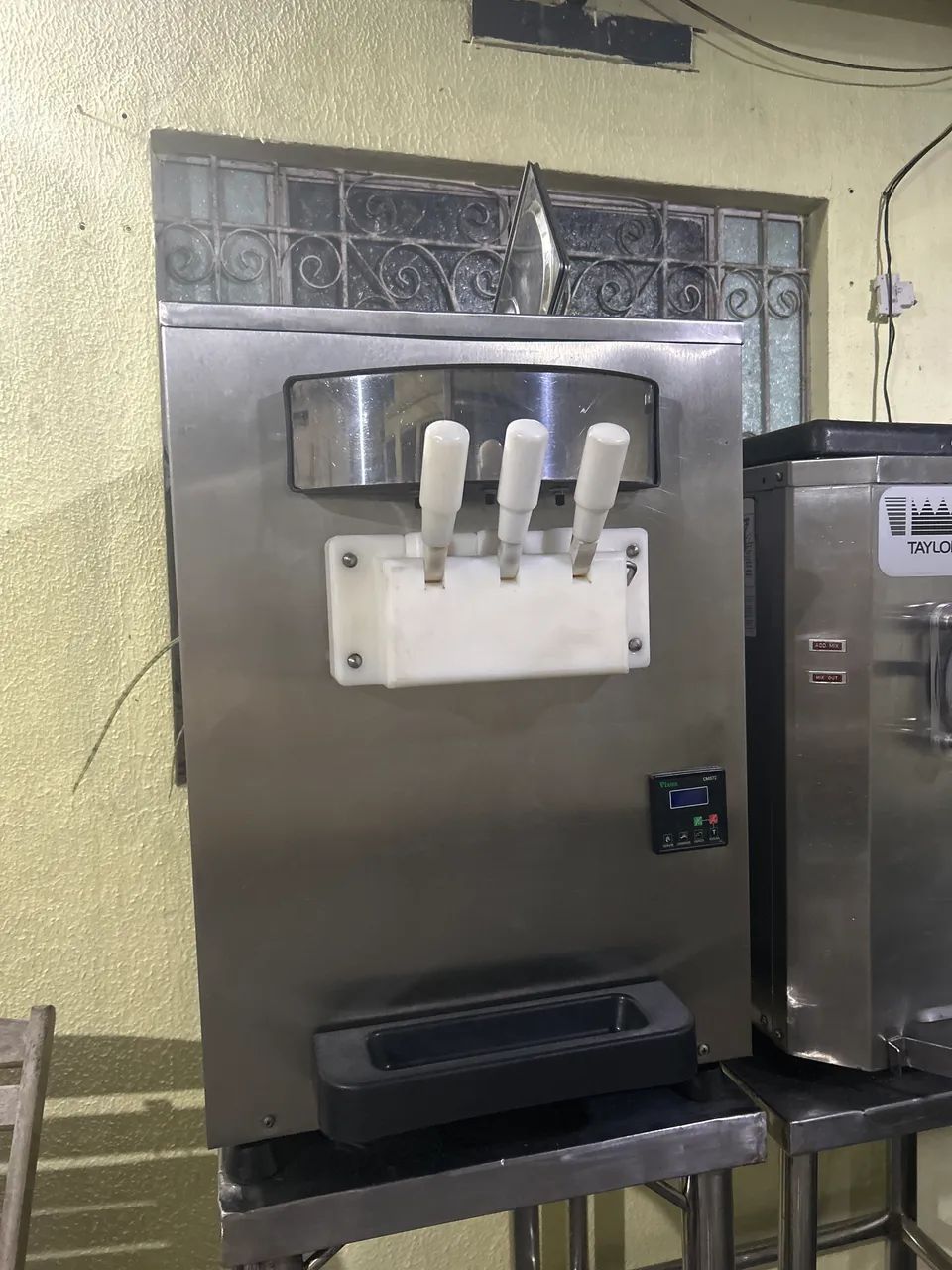 Máquina de açaí Frozen 3 bicos  - Foto 2