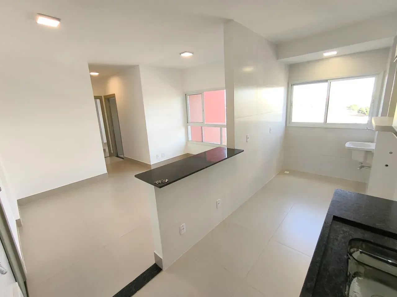 Apto com 02 Quartos, sendo 01 suíte, 60 m², Garagem, Ed. Jade, Qi 416 Samambaia - Foto 4