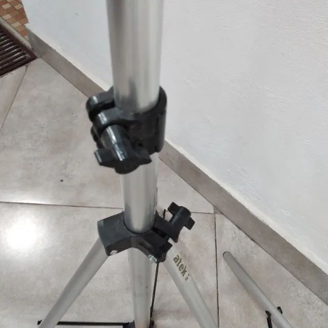 Tripés de Iluminação - Foto 2