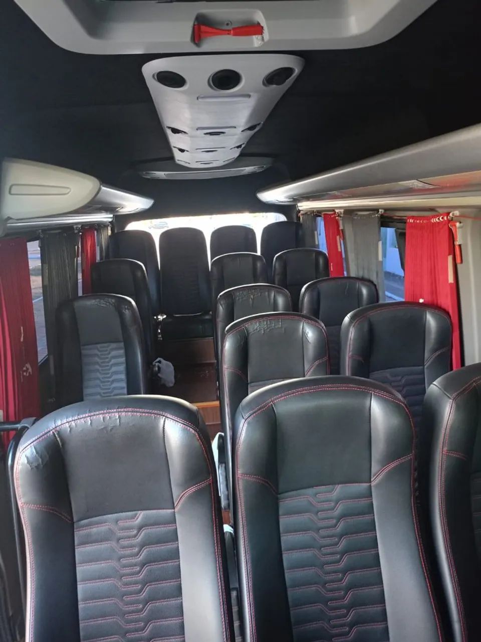 Van Sprinter 515 seminova com tv 18 lugares  - Foto 2