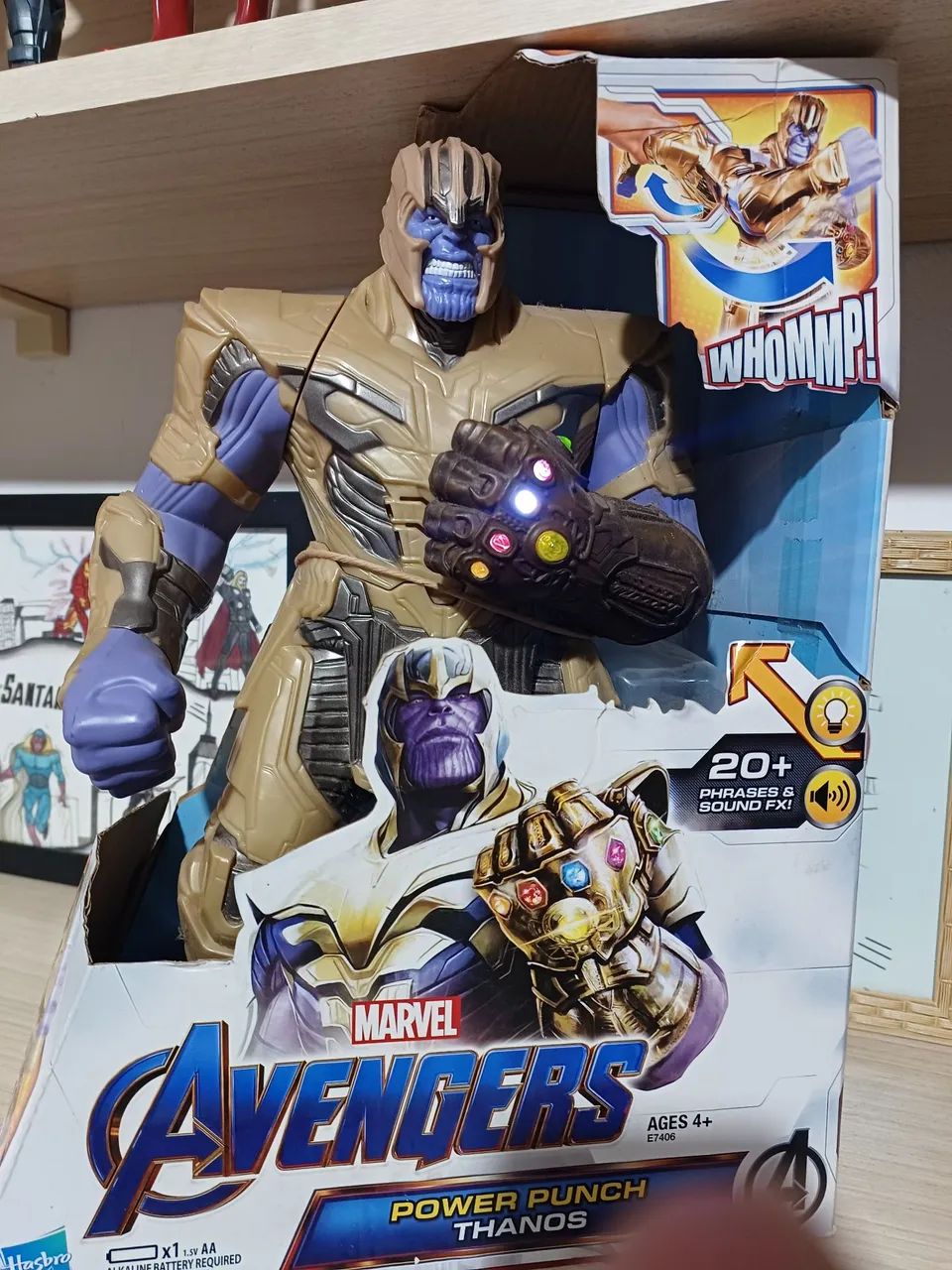 Thanos eletrônico 35 cm original marca Hasbro  - Foto 2