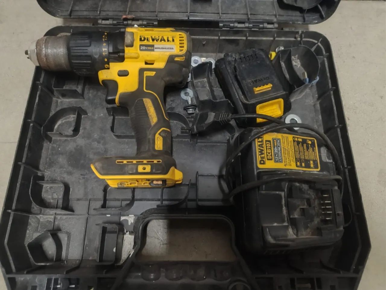 Furadeira e Patafusadeira Dewalt dcd7781 - Foto 4
