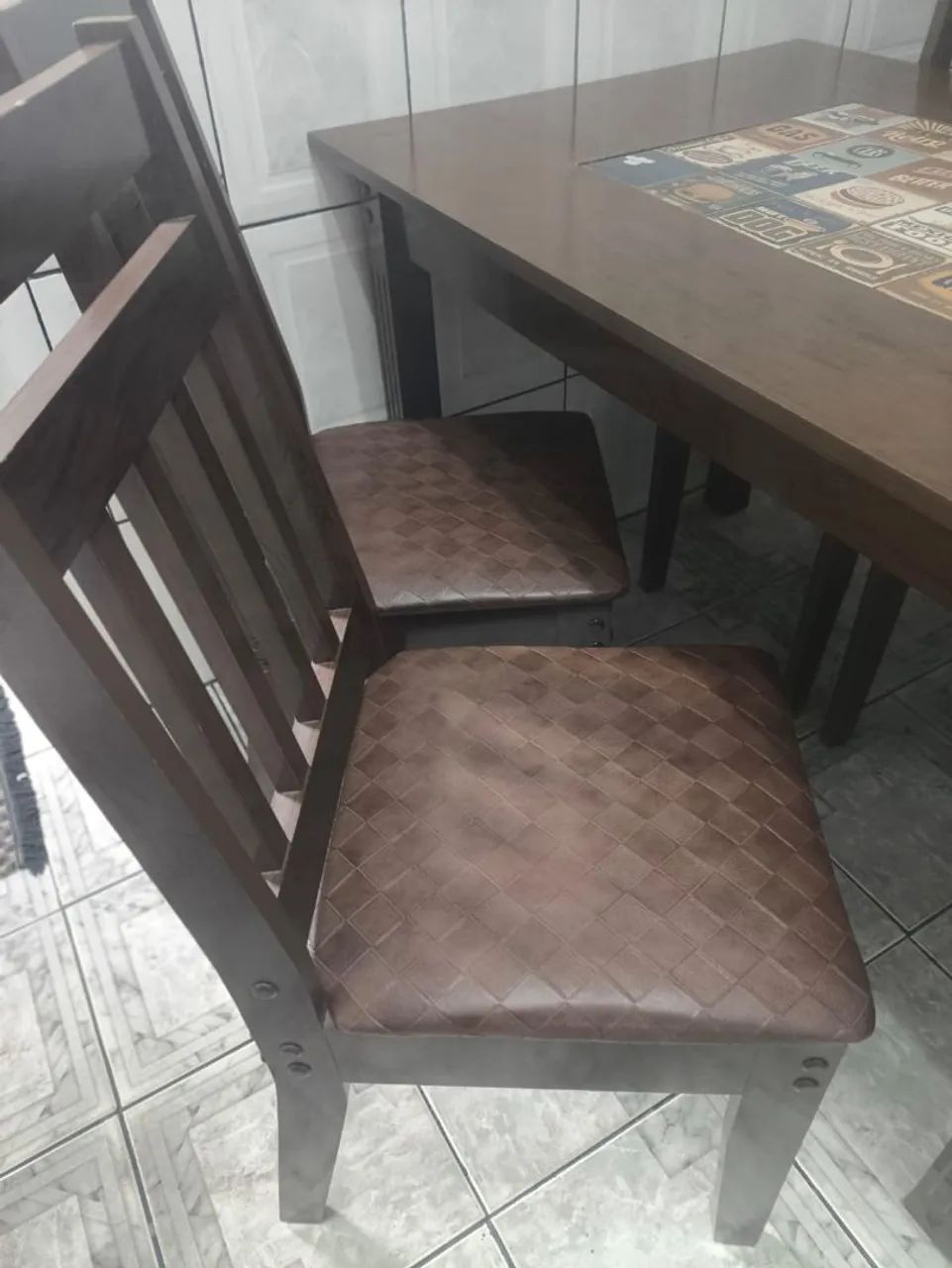 Mesa com 4 cadeiras LOUCURAAAA DE PRECINHO!!!!!! - Foto 2