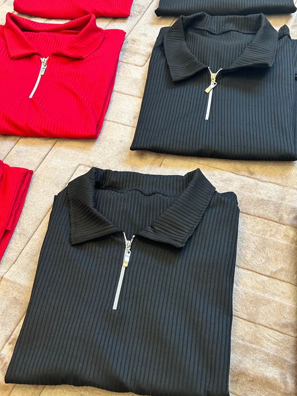 Camisa polo texturizada com zíper  - Foto 4