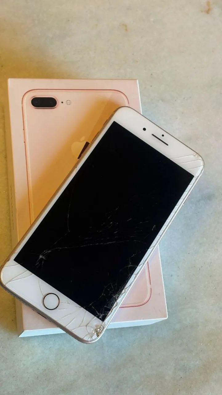 Iphone 8 Plus 64gb - Celulares e Smartphones - Jardim do Estádio