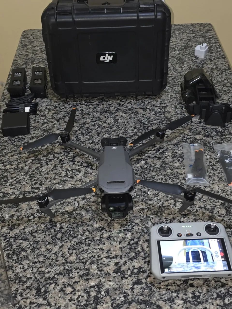 Vendo Drone Mavic 3 pro zerado  - Foto 4