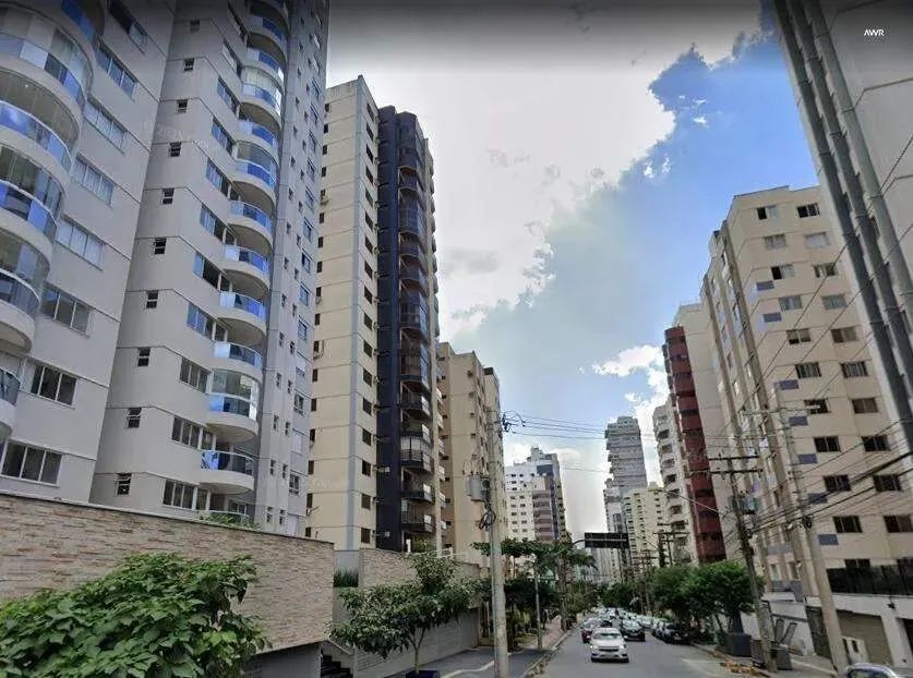 Amplo Apartamento com 4 Quartos e 2 Suítes no Setor Bueno  137 m², Excelente Localização - Foto 4