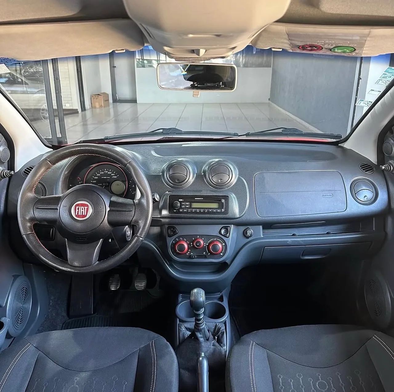 Fiat Uno Sporting 1.4 EVO Fire Flex 8V 4P 2013 - Foto 3