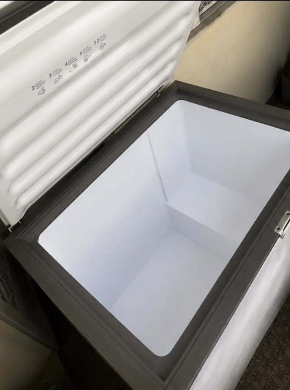 Freezer em perfeito estado e funcionando perfeitamente
