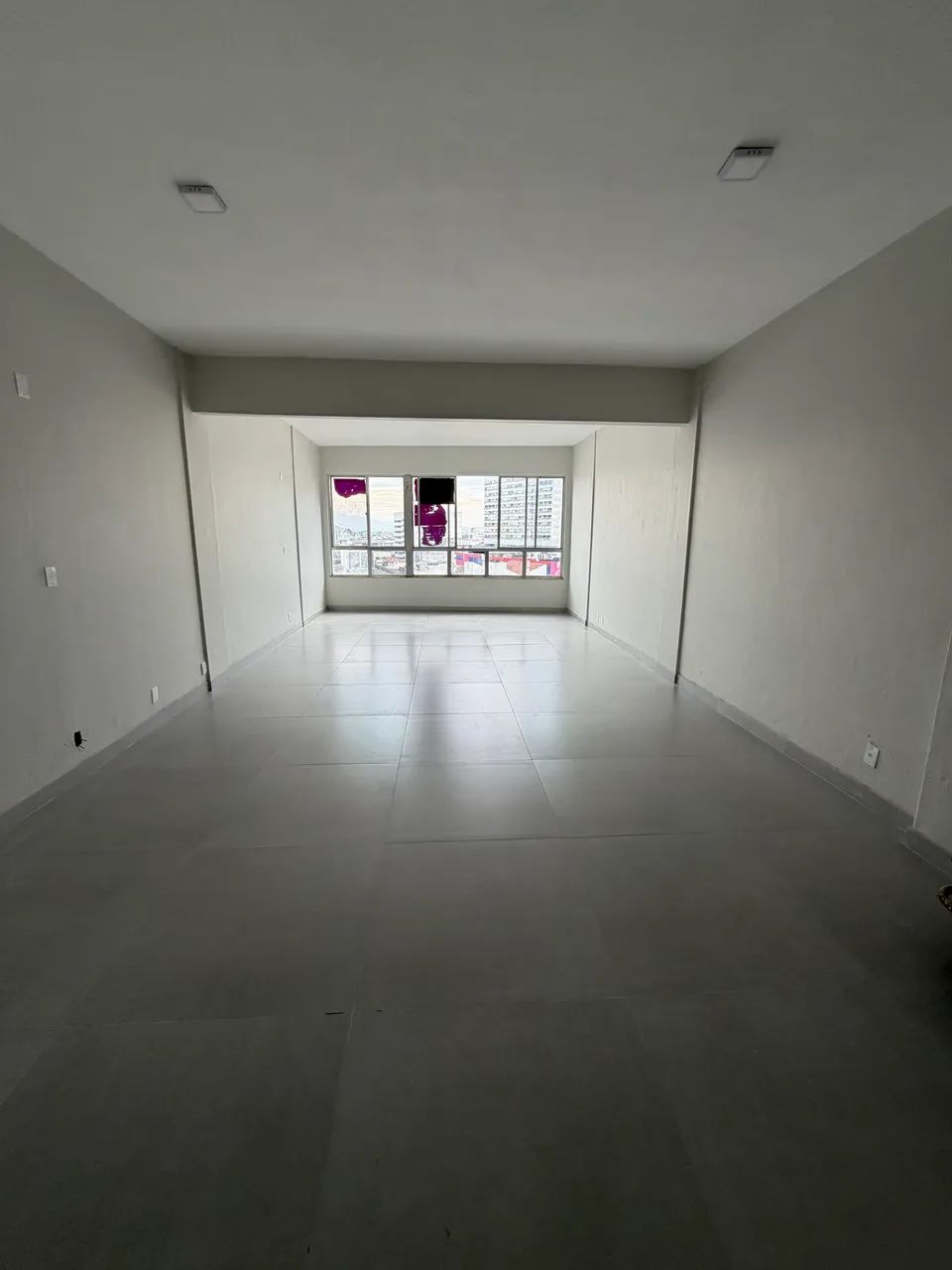 Sala comercial - Calçadão de Madureira