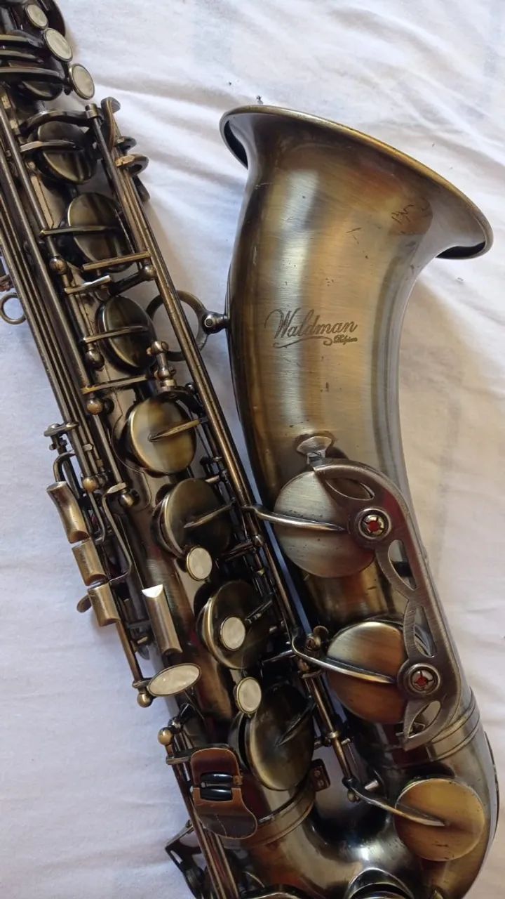 Saxofone tenor  Waldman 