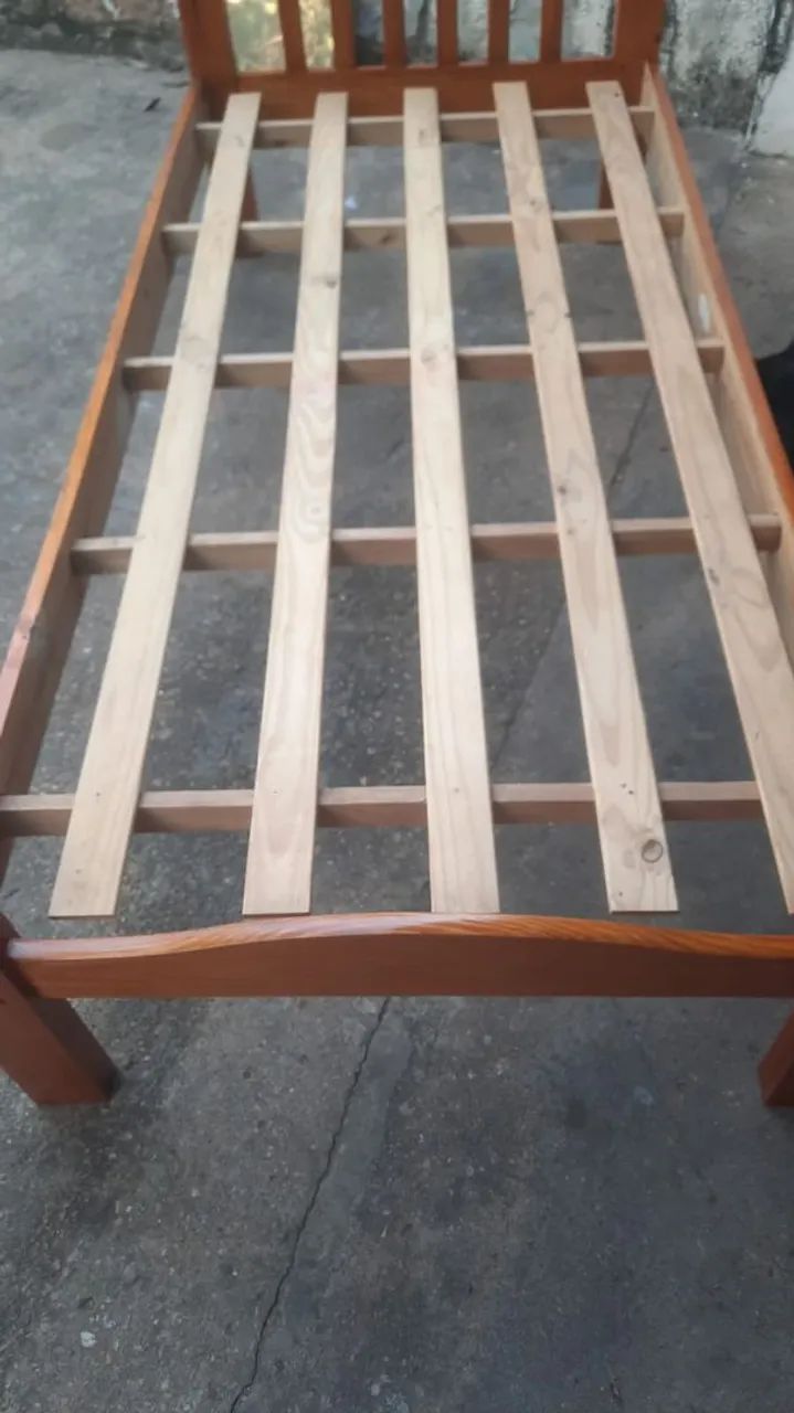 Cama solteiro de madeira  - Foto 4
