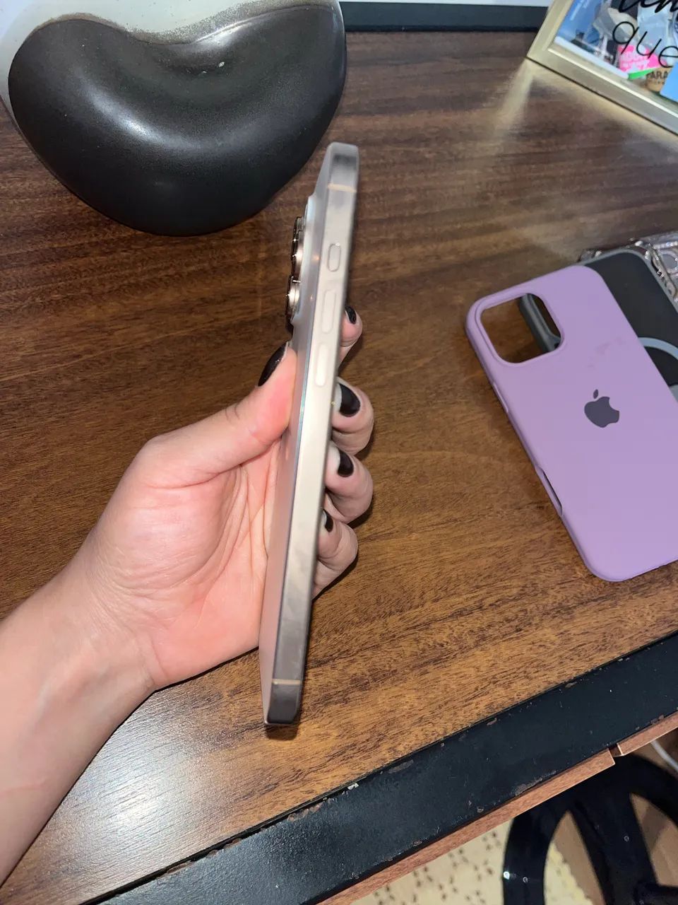 VENDO IPHONE 16 PRO MAX ROSE 1 ANO DE USO  - Foto 5