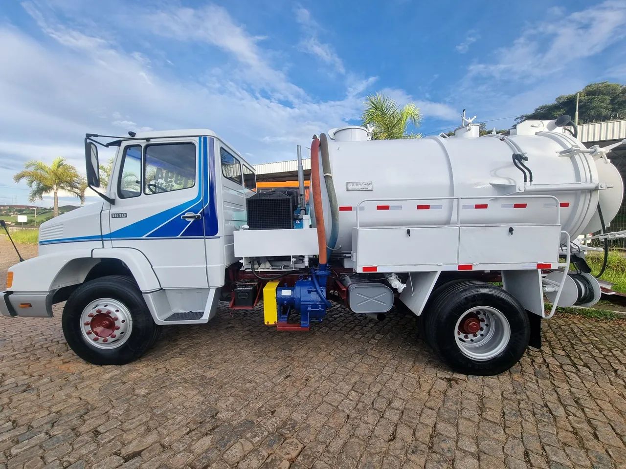 Caminhão MB 1618 Tanque Combinado - Foto 7