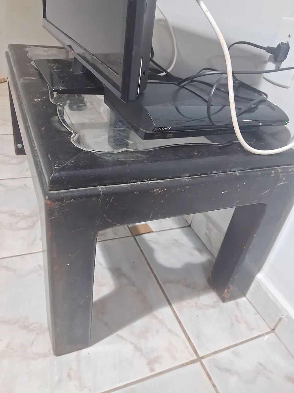 Used small table - BRL 9065704316721666120