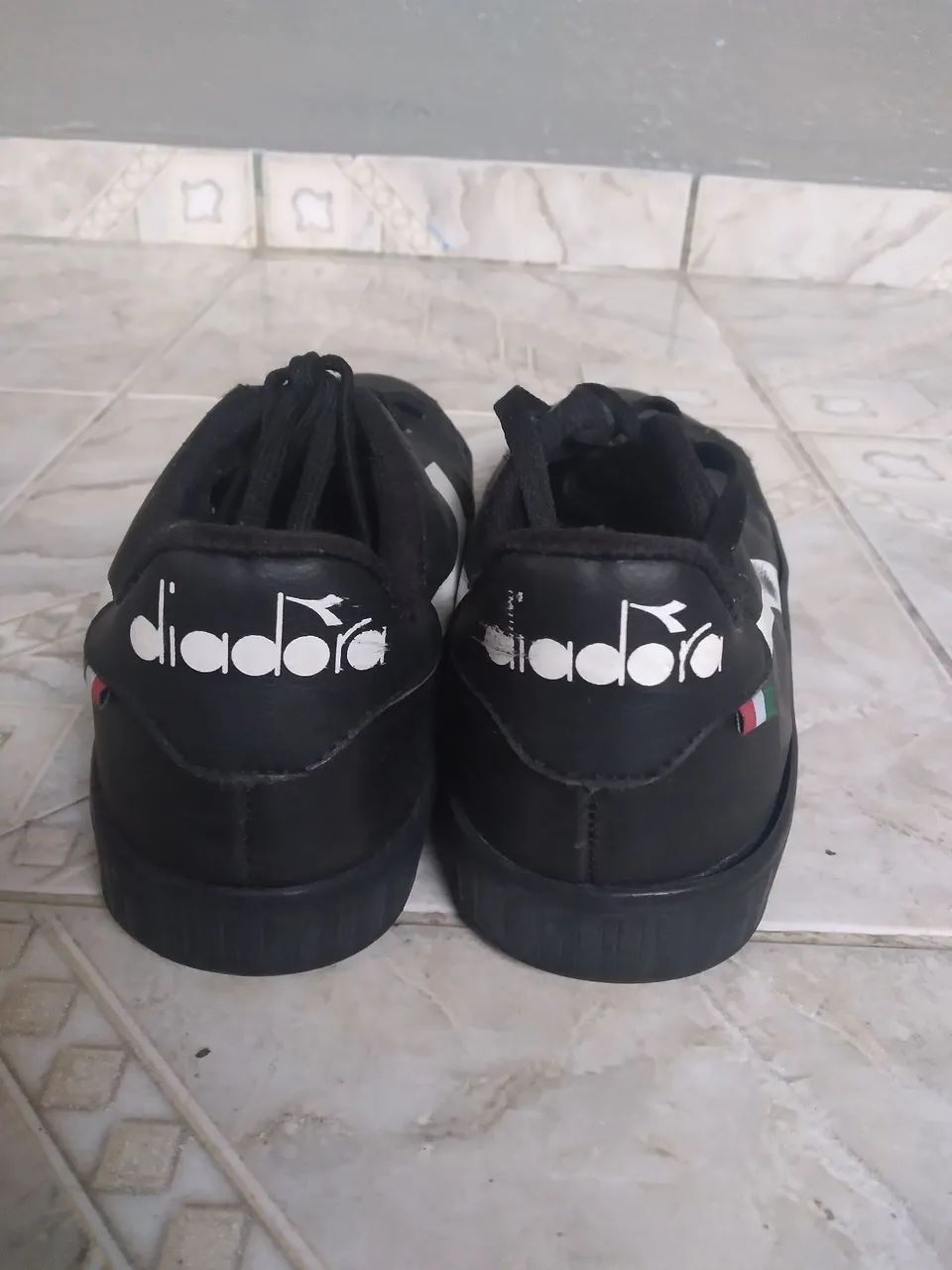 TÊNIS PRETO - 41/42 - Foto 3