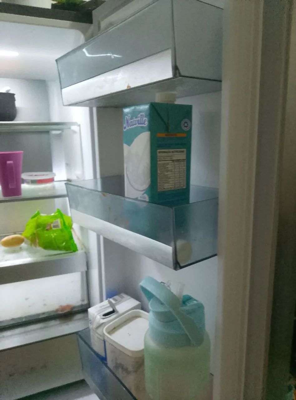 Geladeira. TCL não perca essa oportunidade geladeira com porta porta cervejeira gela como - Foto 4