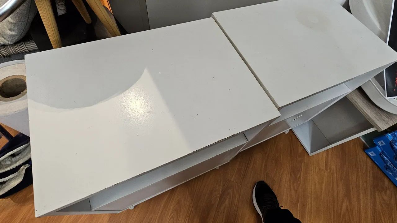 Par de Criados Mudos Retrô Brancos com Gaveta e Nicho (Mesa de Cabeceira) - Foto 2