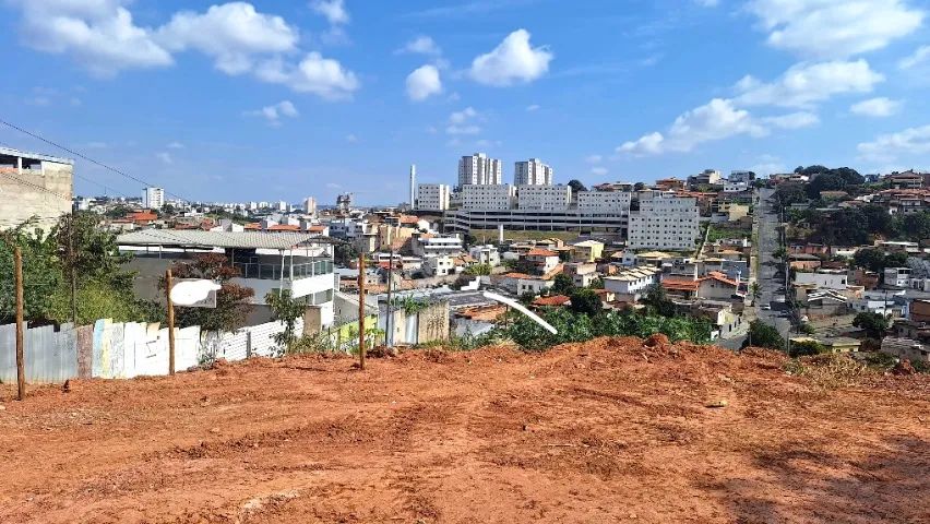 Vendo Lote 300m2, Bairro Juliana  - Foto 3