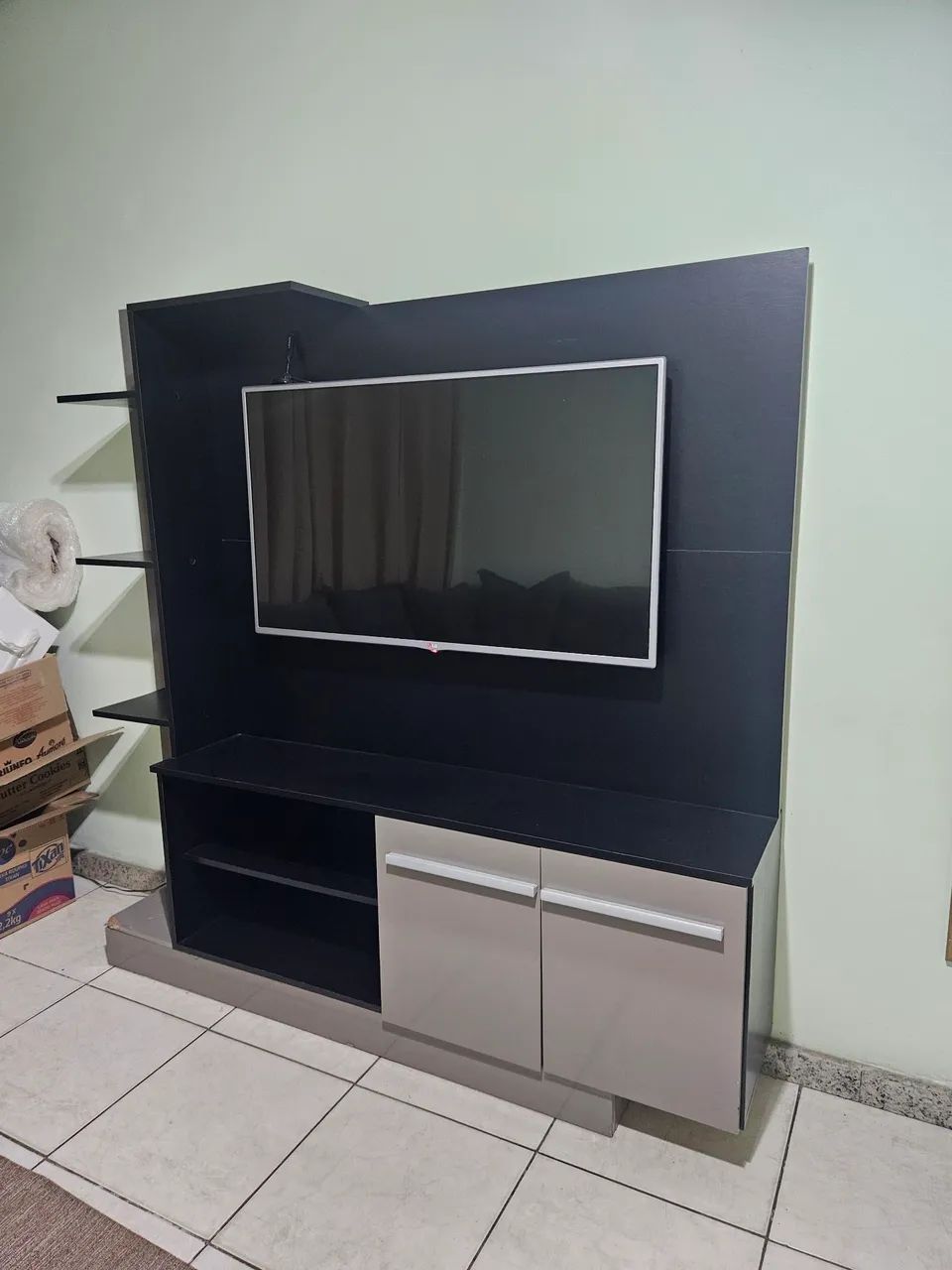 Estante com Painel - usada