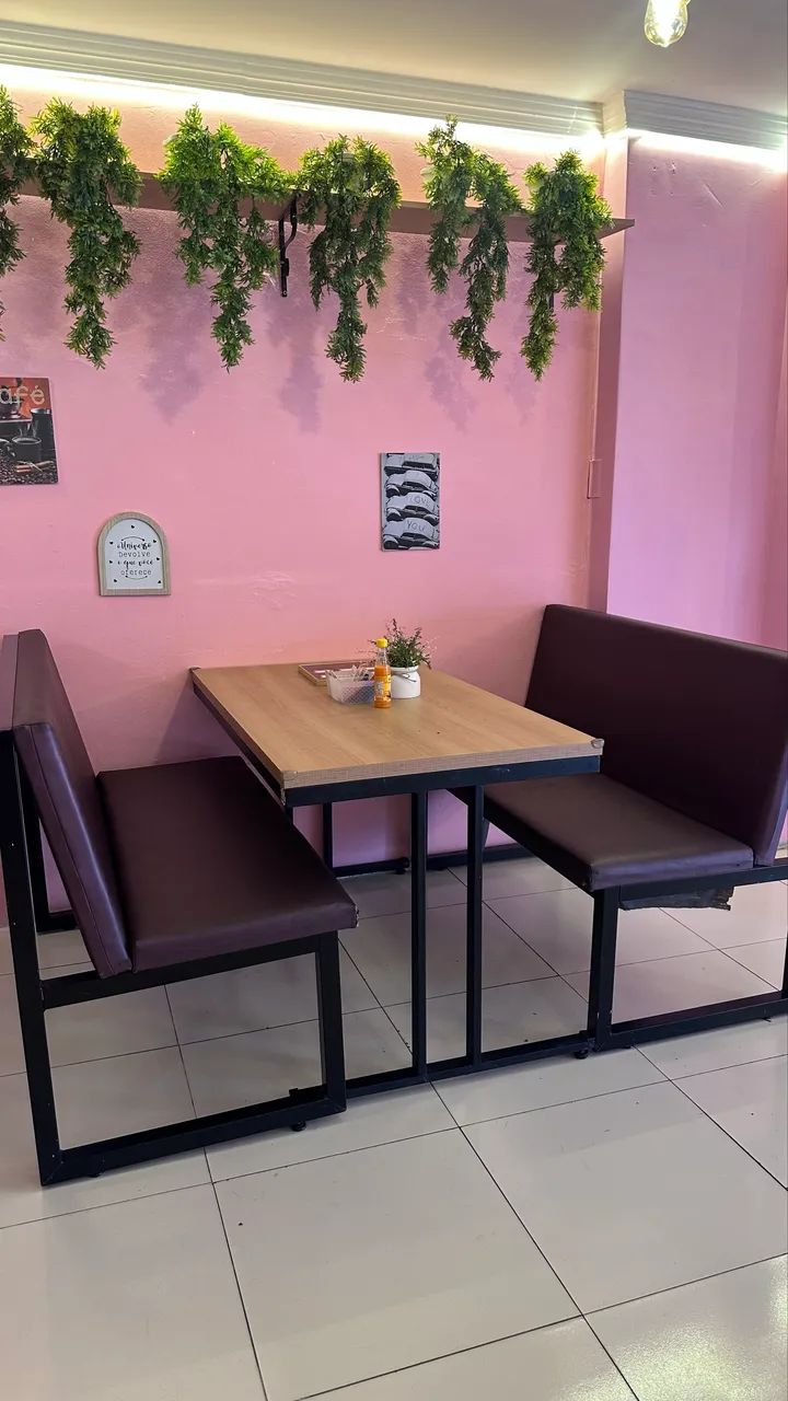 Mesa com banco 