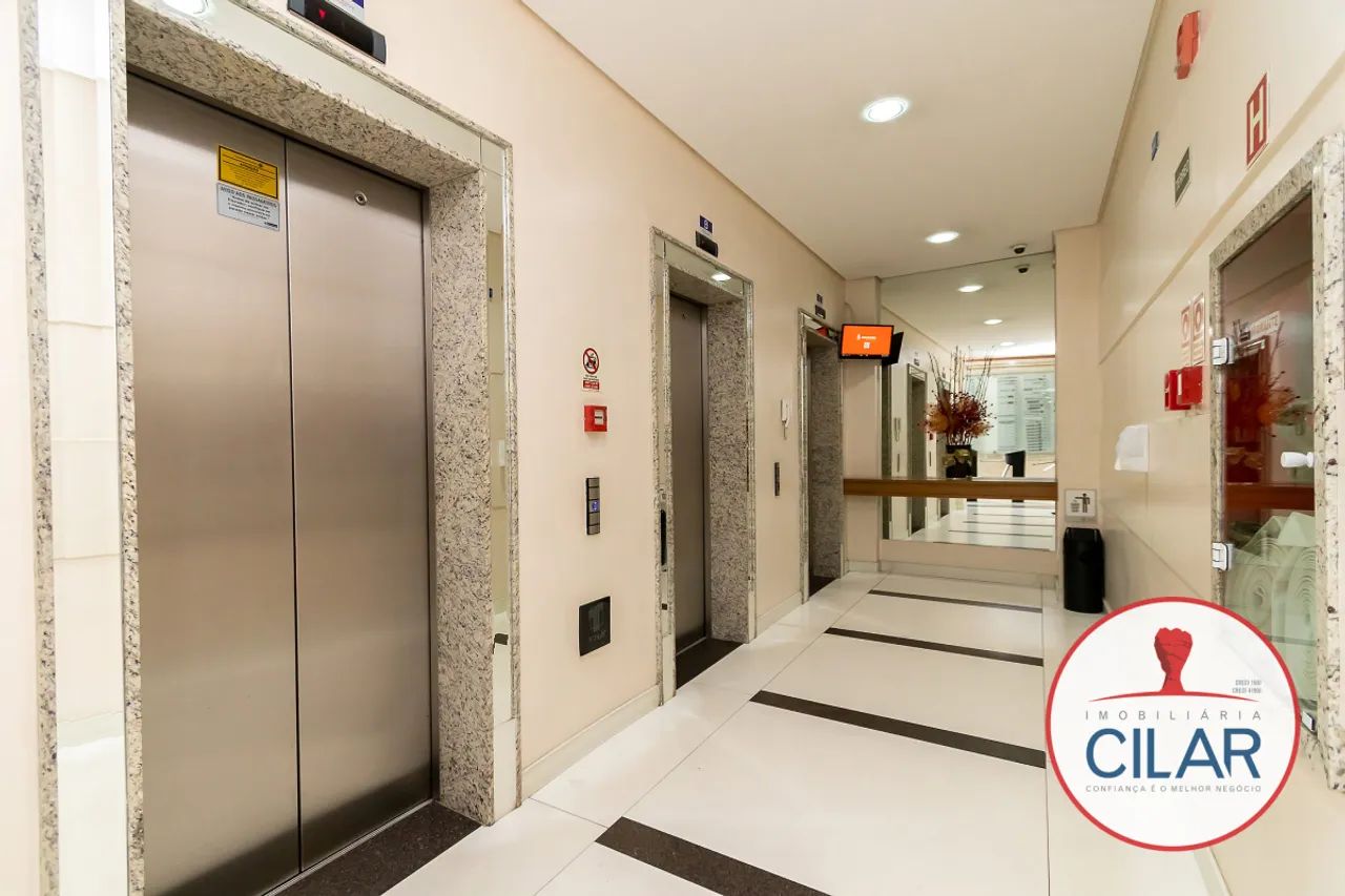 Sala comercial no Centro de Curitiba com 21m² e elevador - Foto 4