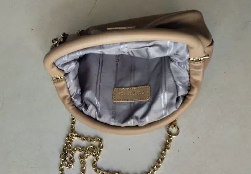 bolsa constance com corrente dourada removível - Foto 4