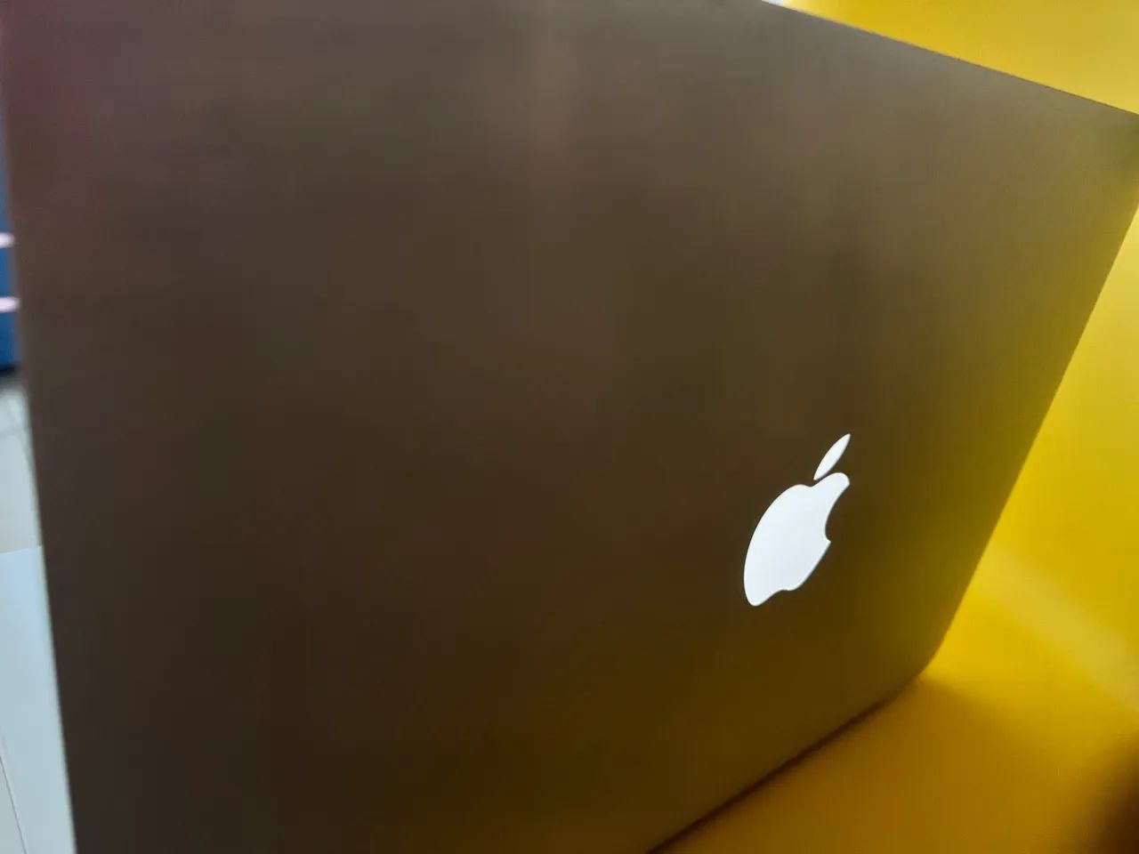 MACBOOK AIR APPLE ORIGINAL - Foto 3