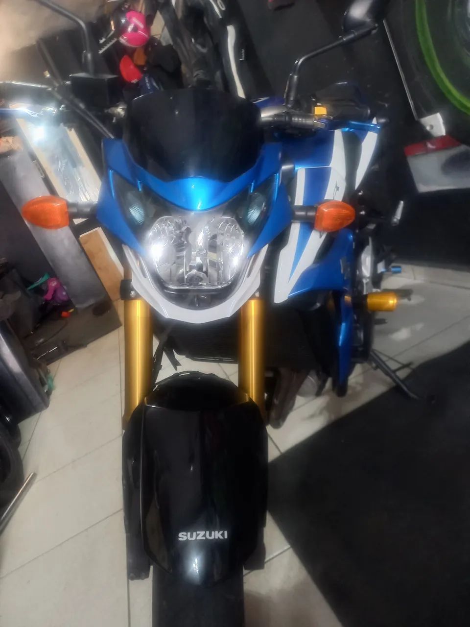 Suzuki Gsr750 - Foto 2