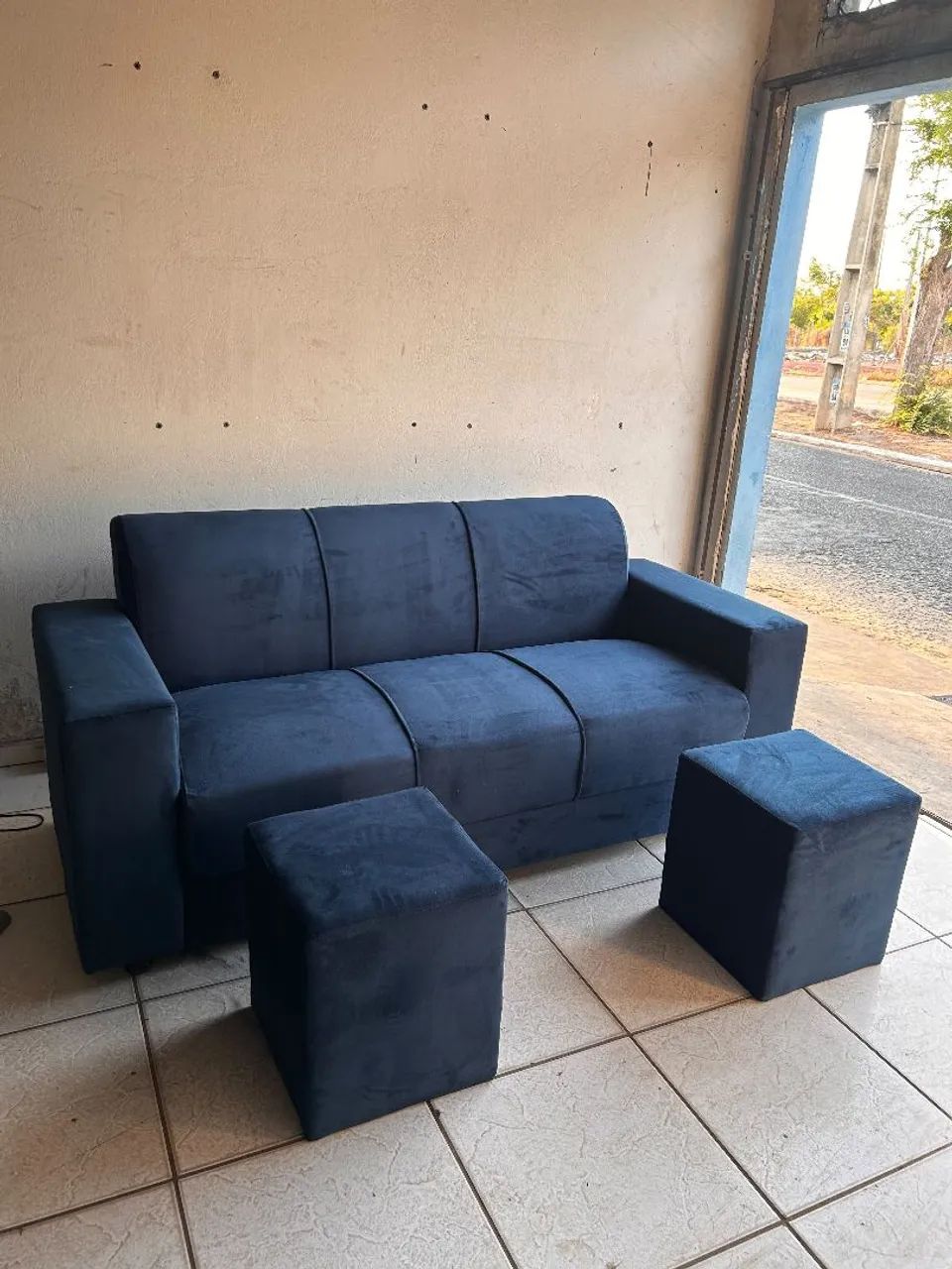 Sofá três lugares  - Foto 2