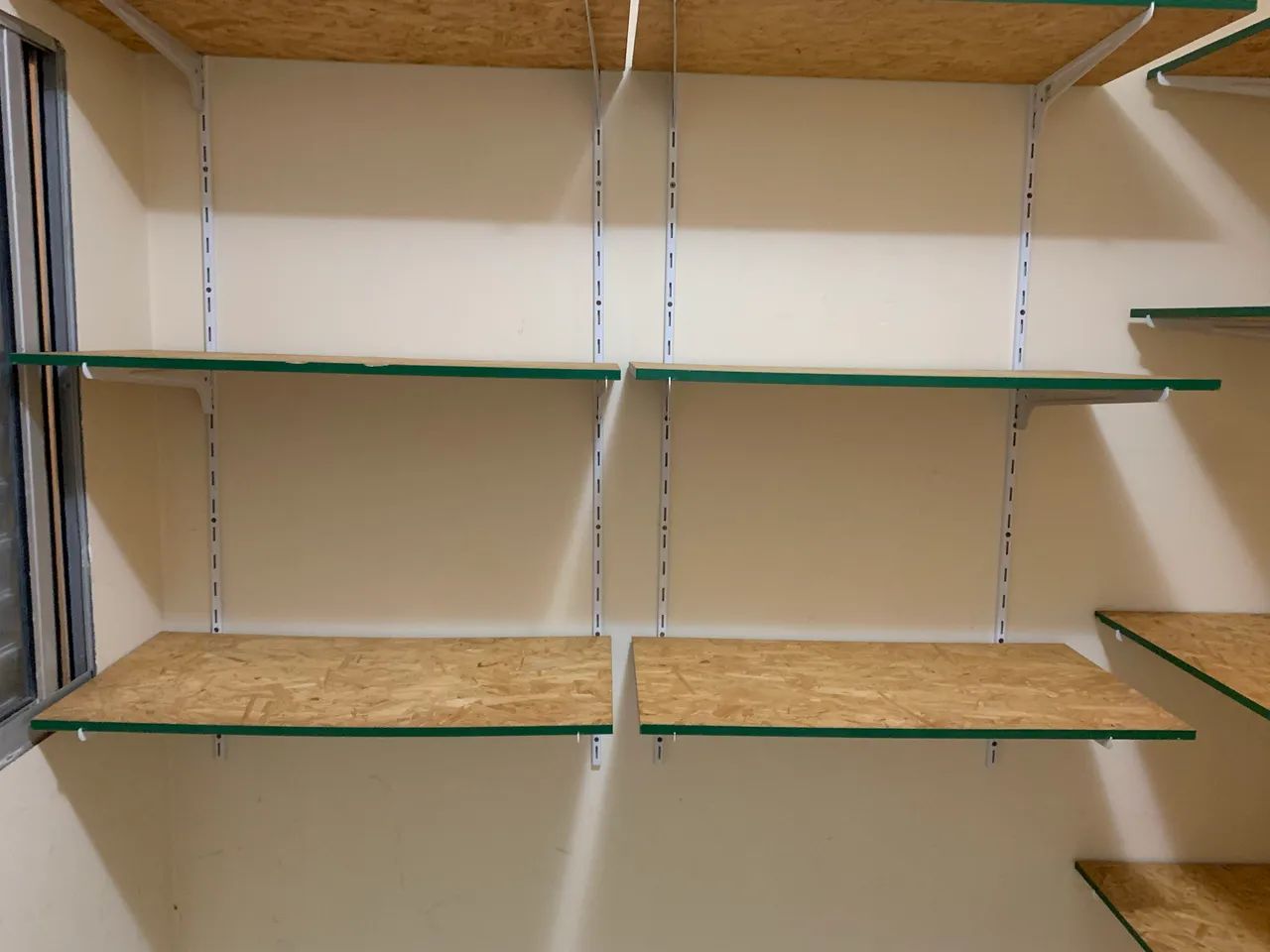 Modular Disassemblable Shelving Units - Metal Structure468252999445401600