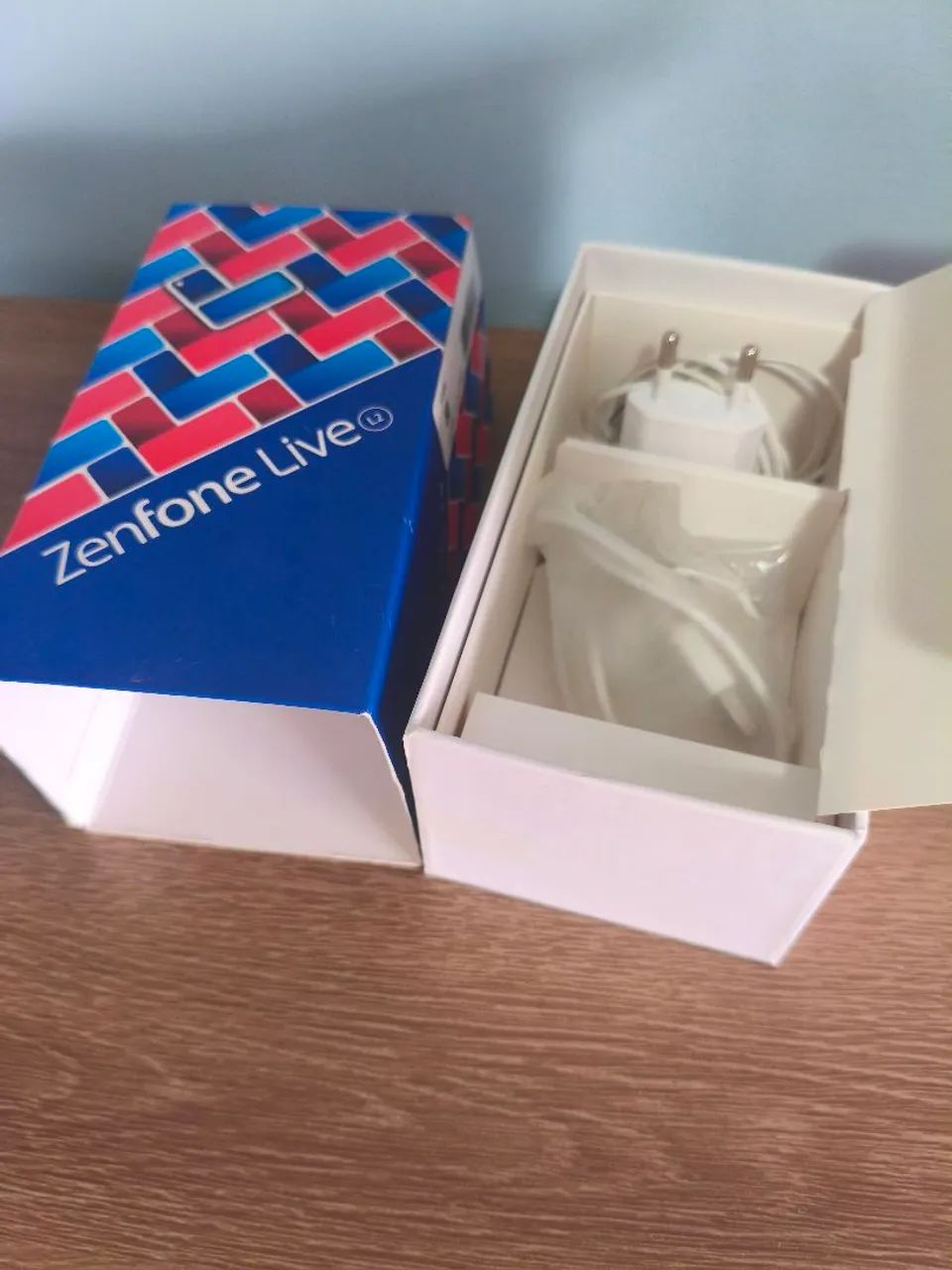 Celular ZenFone Live L2 - Na caixa completo  - Foto 2