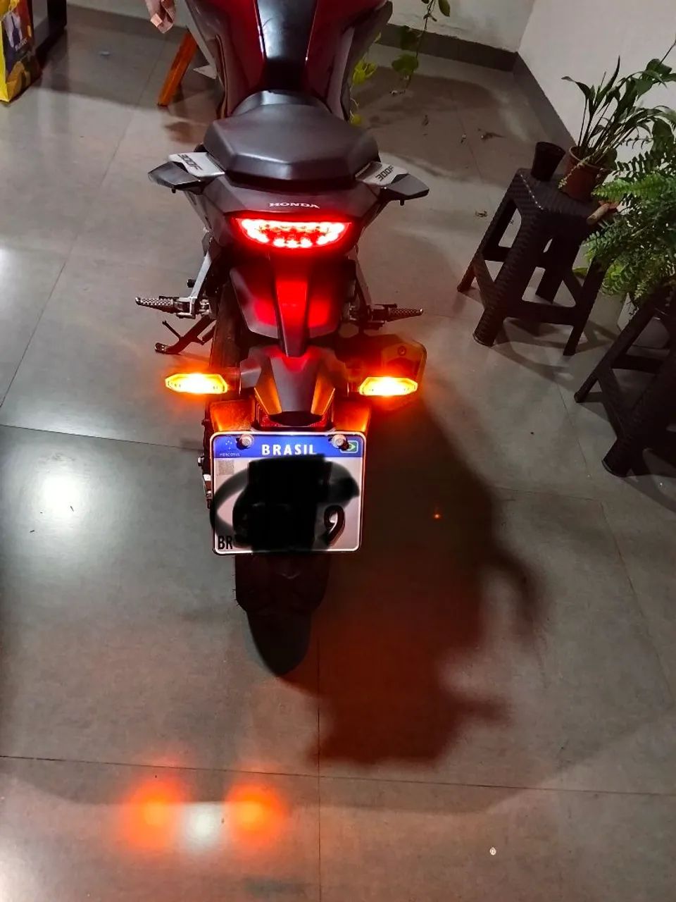 CB300F  - Foto 4