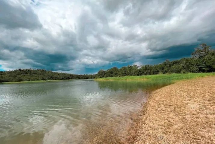 Chalé no Lago Corumbá IV - Acomoda 6 pessoas - Foto 10