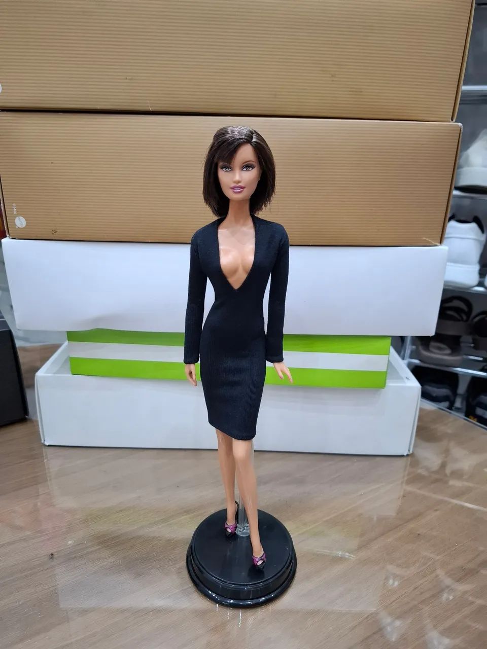 Boneca barbie basics collector