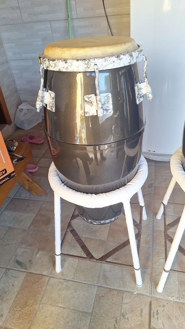 Suporte para Tumbadora e atabaques 