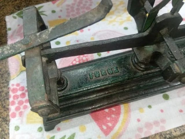 BALANÇA ANTIGA EM FERRO FUNDIDO - Foto 3