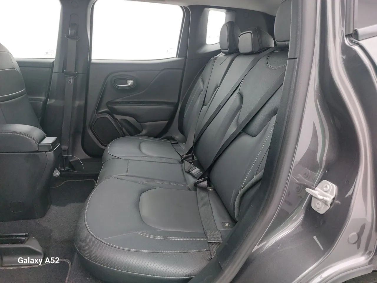 Jeep Renegade Long. T270 1.3 TB 4x2 Flex Aut., foto 17 de 18