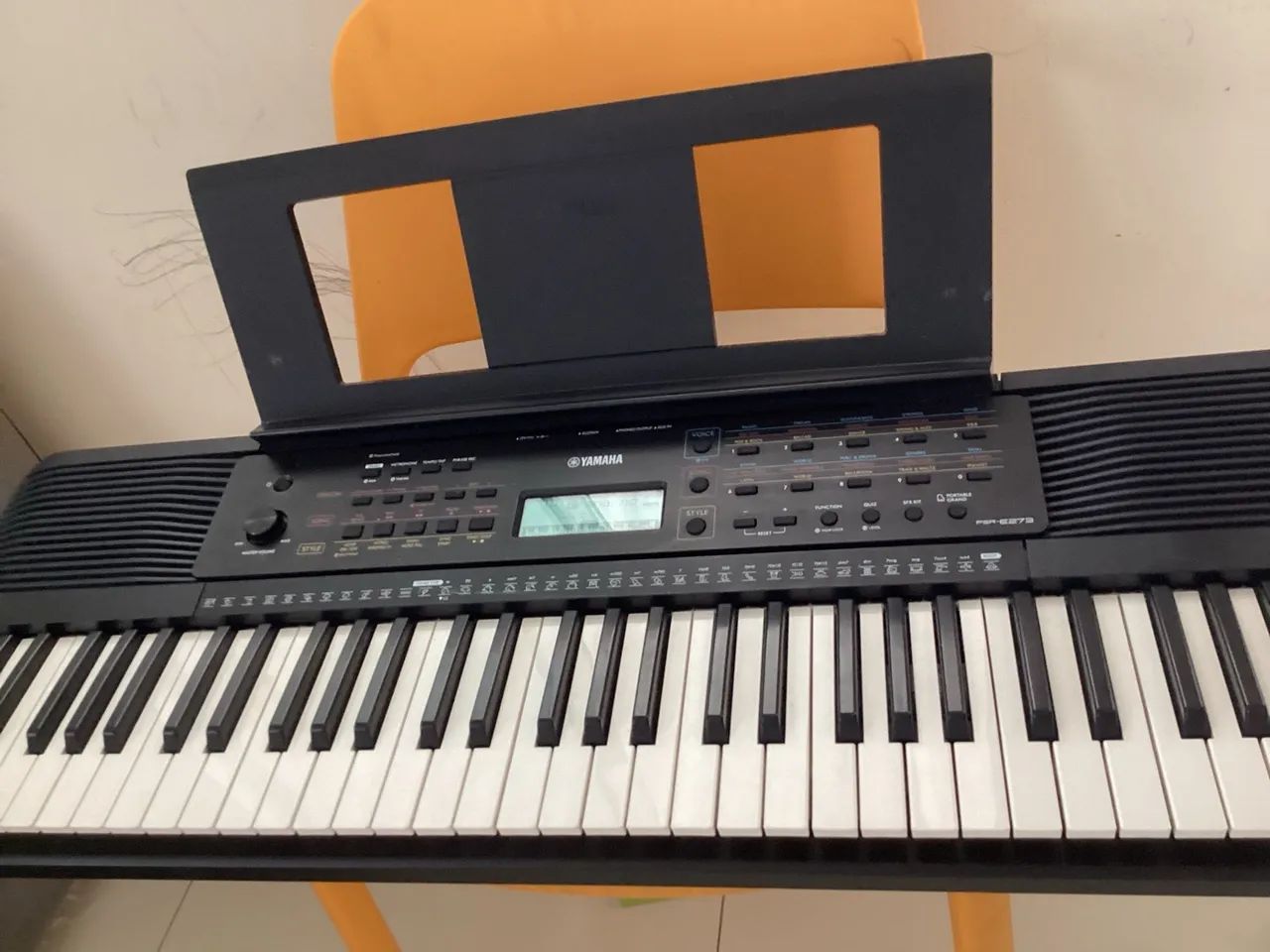 Teclado Yamaha PSR E273 - Foto 5