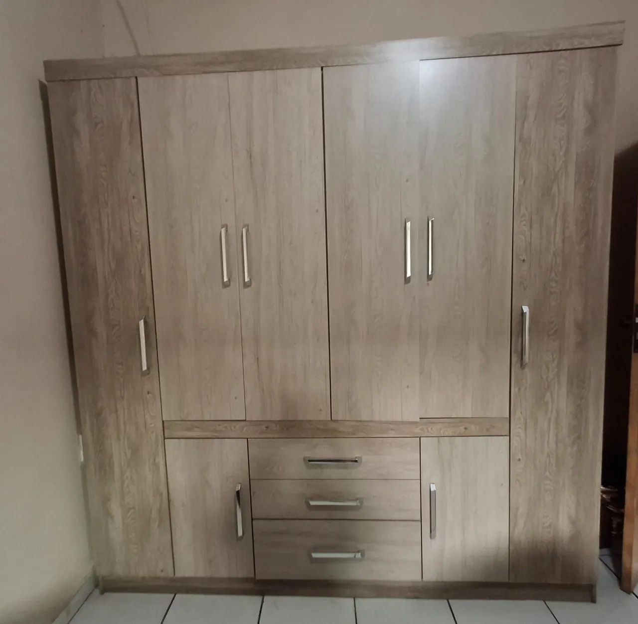 Guarda-roupa Usado