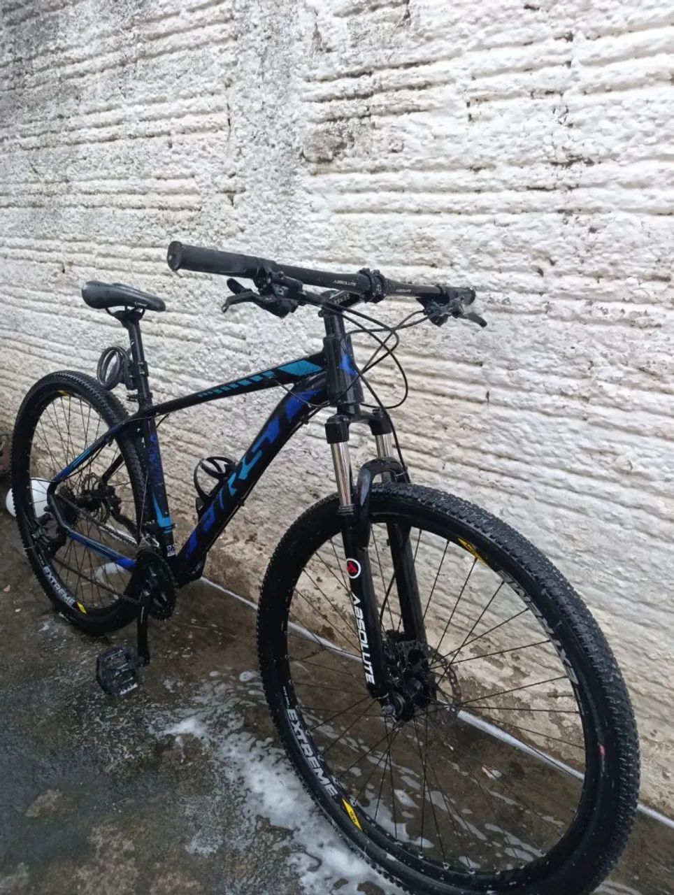 Bicicleta Aro 29", quadro First, semi nova!  - Foto 2