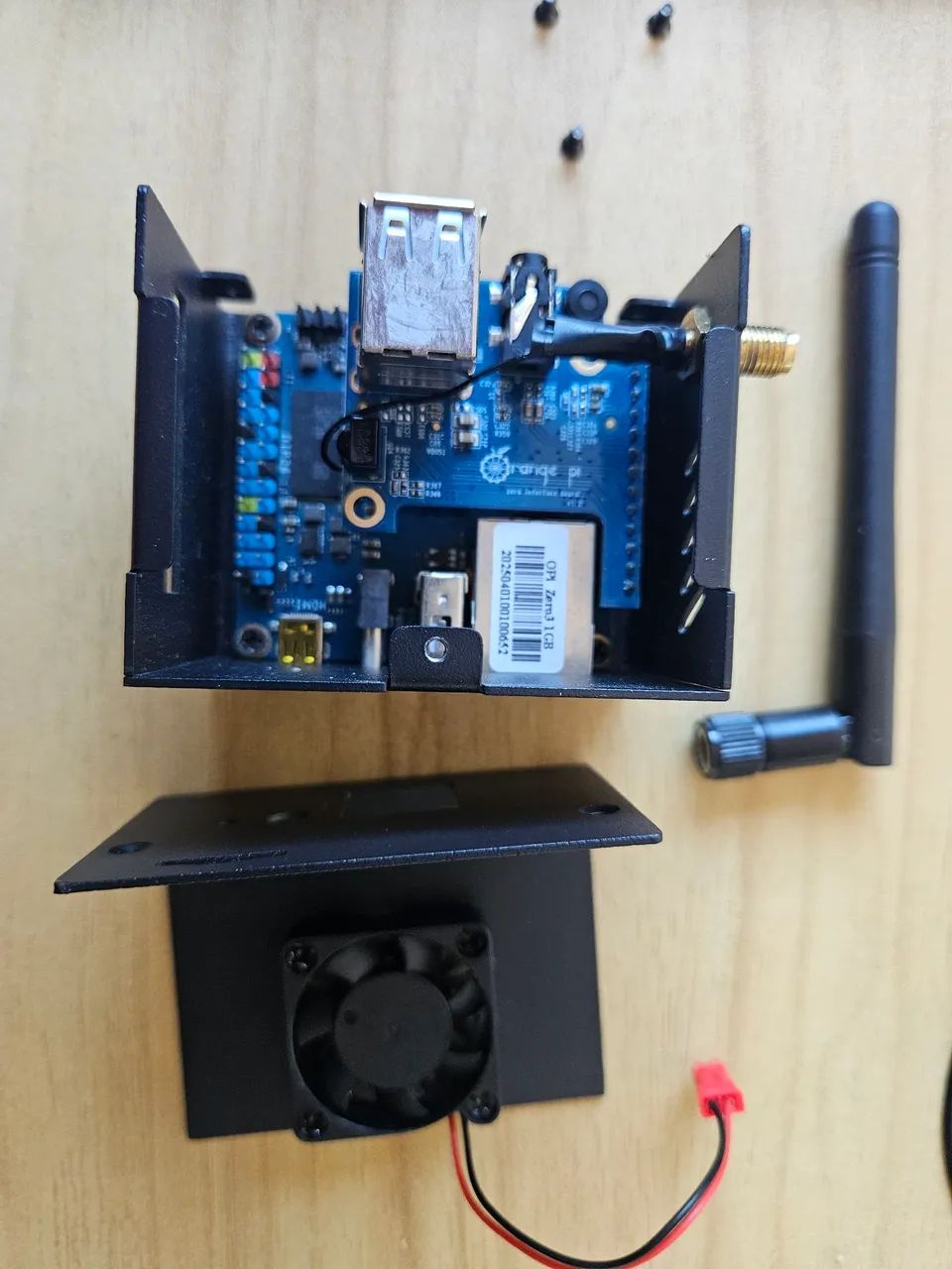 Orange Pi Zero 3 (1GB RAM) + Case de Alumínio + Placa de Expansão