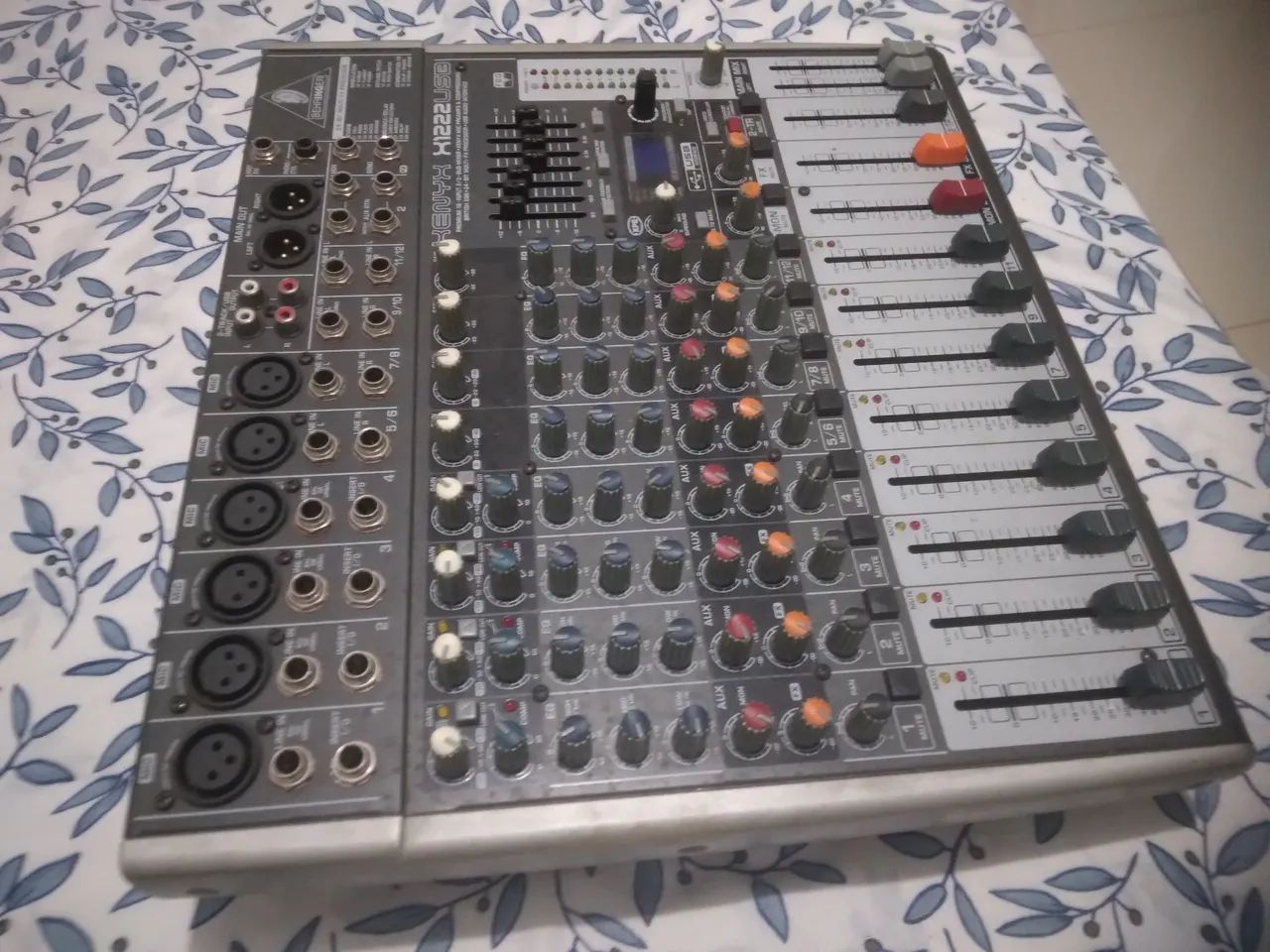 Mesa de som behringer  - Foto 3