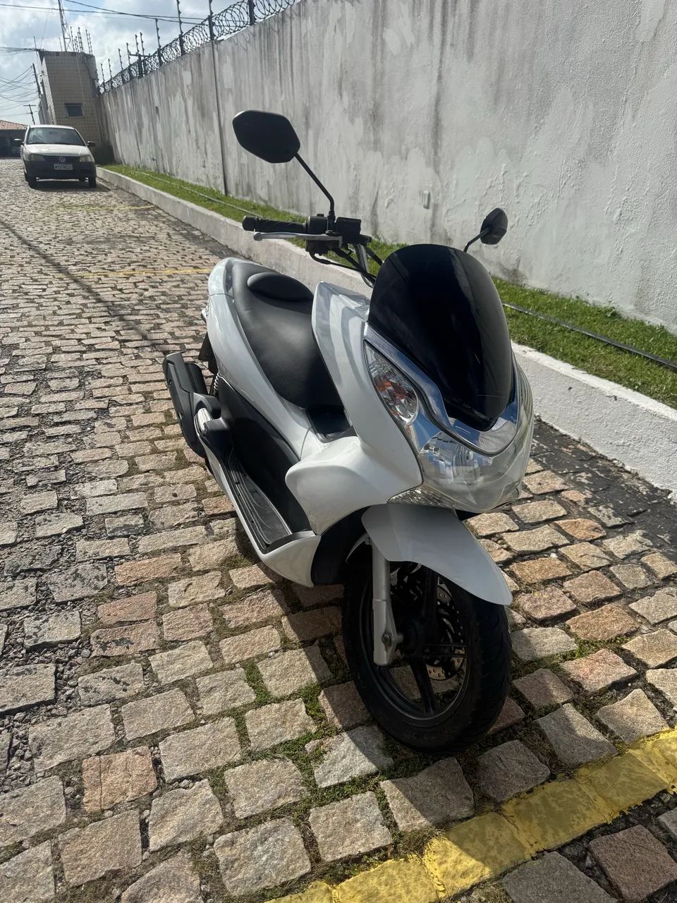 PCX DLX 2014  - Foto 2