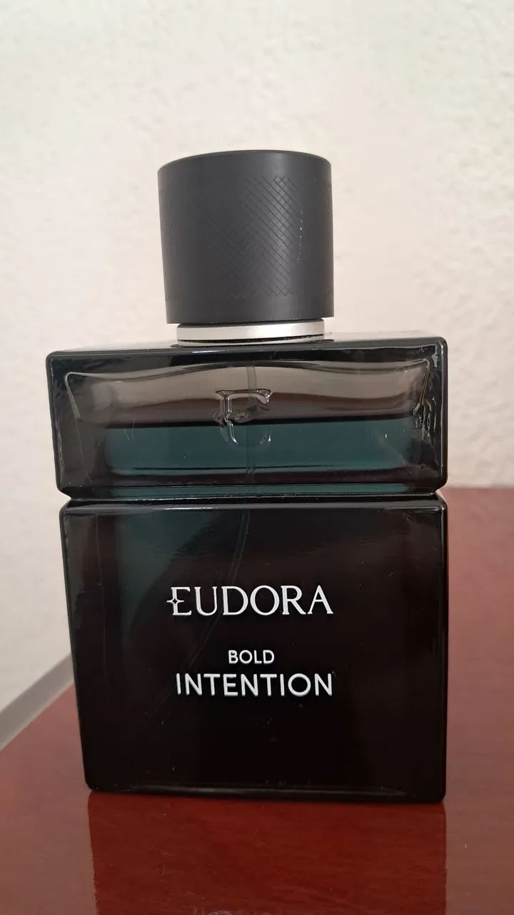 TROCO COLÔNIA EUDORA BOLD INTENTION 100 ML,  USADO CERCA DE 10 ML. - Foto 2