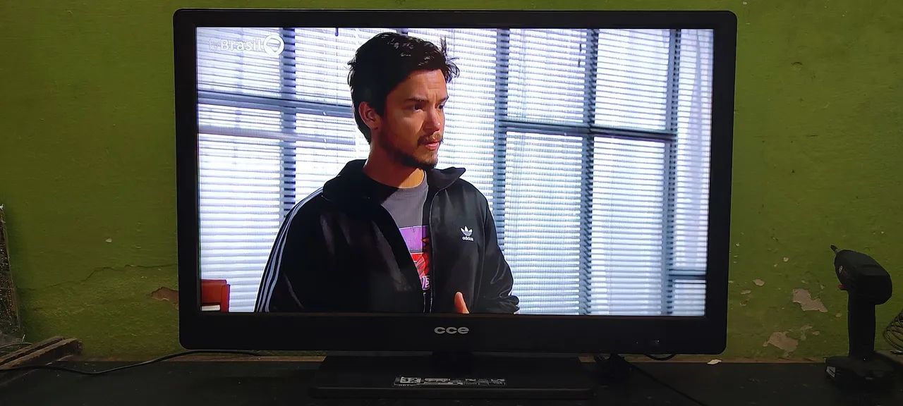 Tv led cce 32 polegadas  - Foto 4