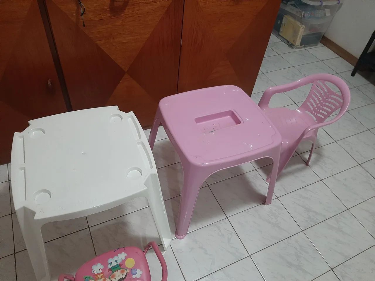 Mesas de plástico infantil.  - Foto 2