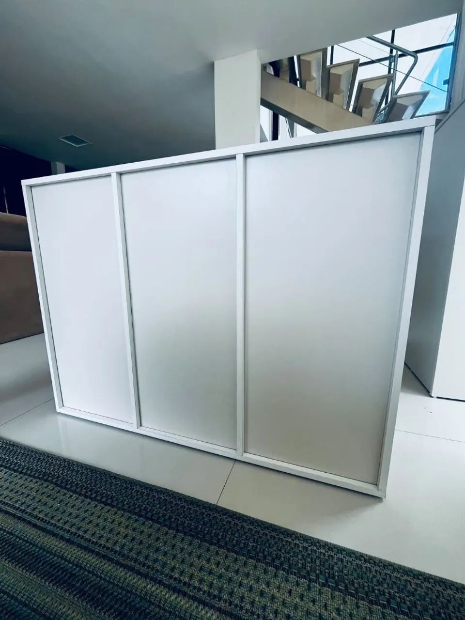 Balcão para loja , sala ou quarto